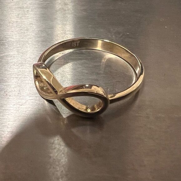 14k Solid Gold Infinity Ring | Size 8 | Gift | Everyday Jewelry | Fine Jewelry | - Picture 4 of 6